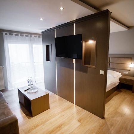 Main Appartments Frankfurt Airport Kelsterbach Bagian luar foto
