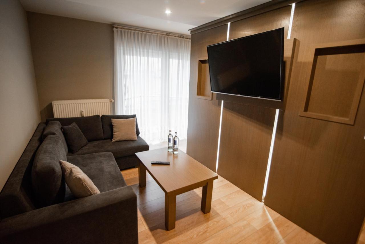 Main Appartments Frankfurt Airport Kelsterbach Bagian luar foto