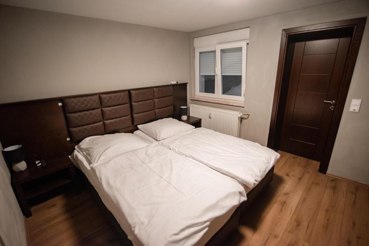 Main Appartments Frankfurt Airport Kelsterbach Bagian luar foto