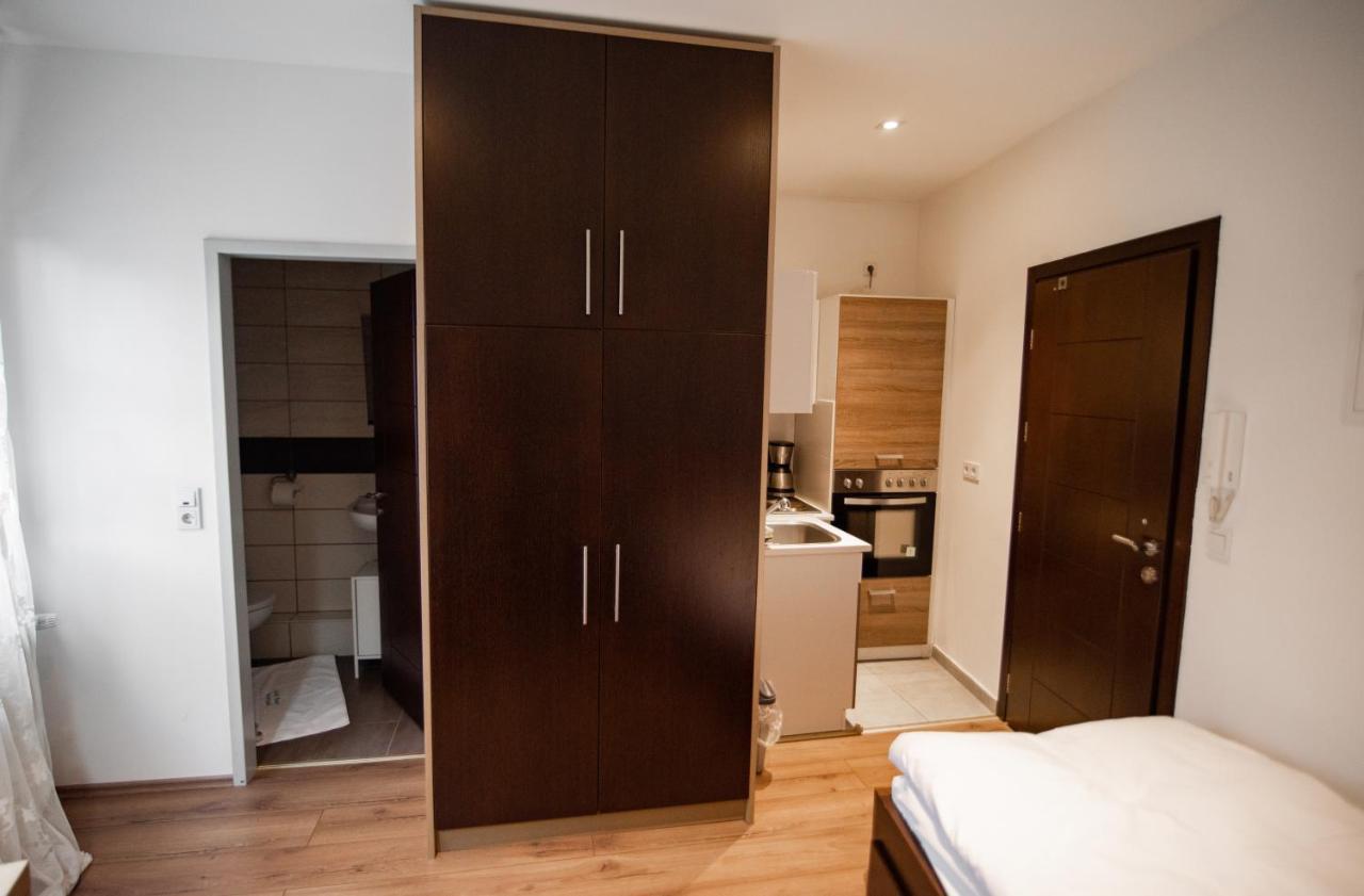 Main Appartments Frankfurt Airport Kelsterbach Bagian luar foto