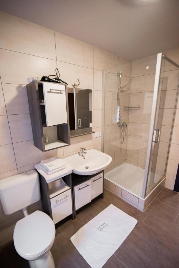 Main Appartments Frankfurt Airport Kelsterbach Bagian luar foto