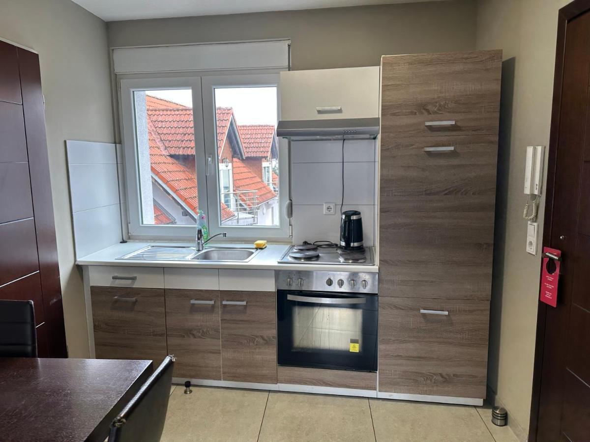 Main Appartments Frankfurt Airport Kelsterbach Bagian luar foto